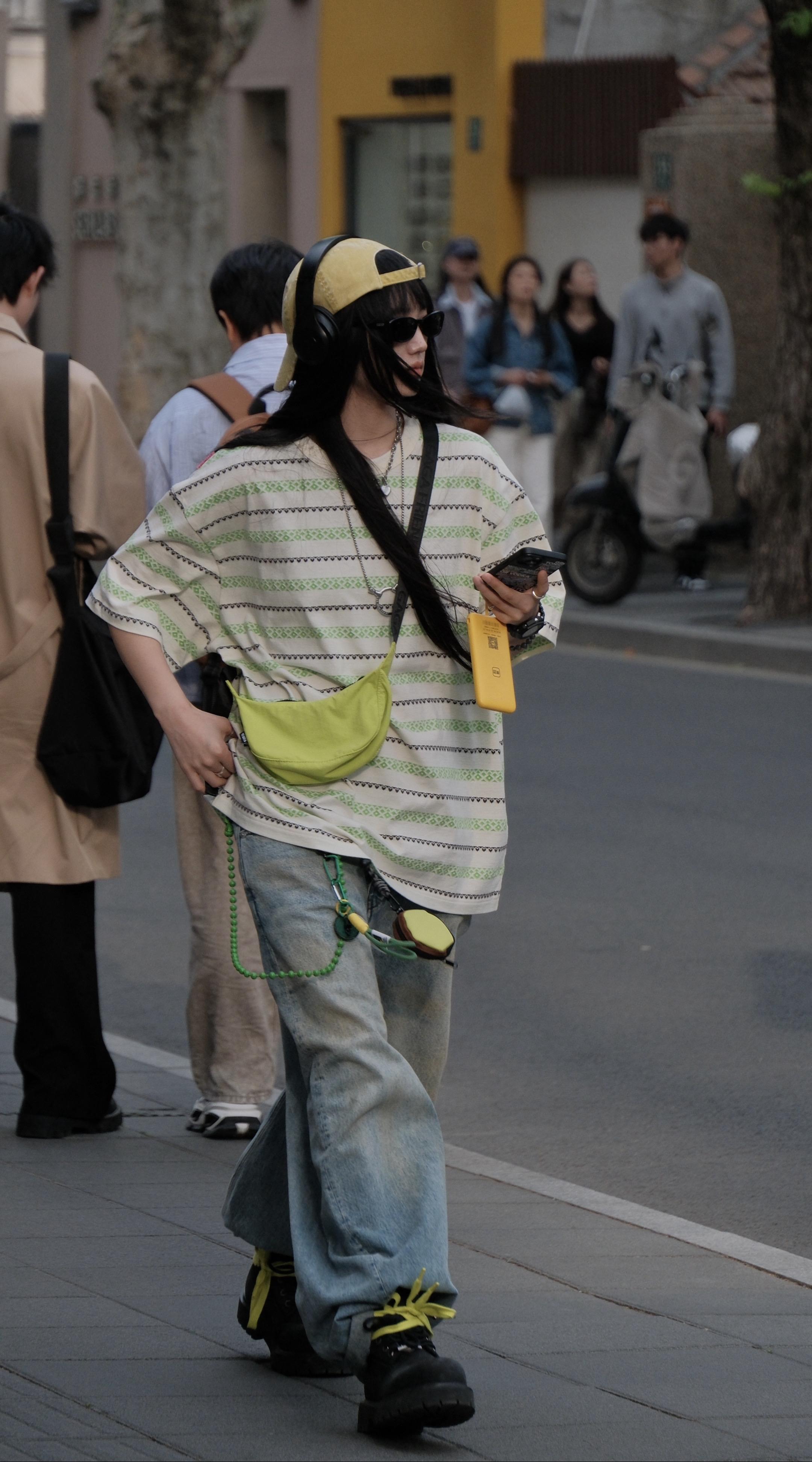 春日里的小说女主出街啦！5