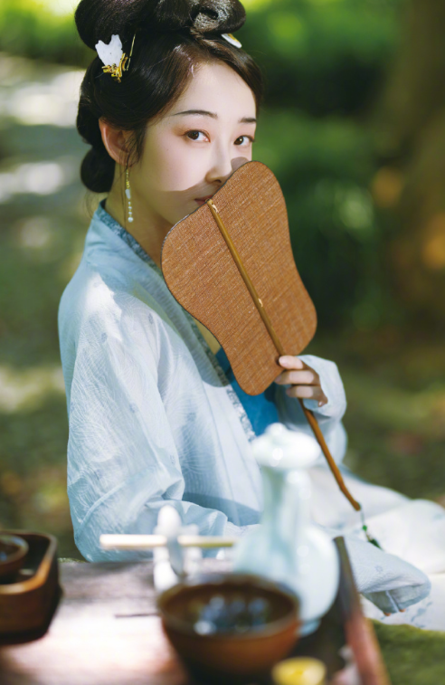 蒋梦婕的古装小碎片，这妆造和美感，是你喜欢的吗？