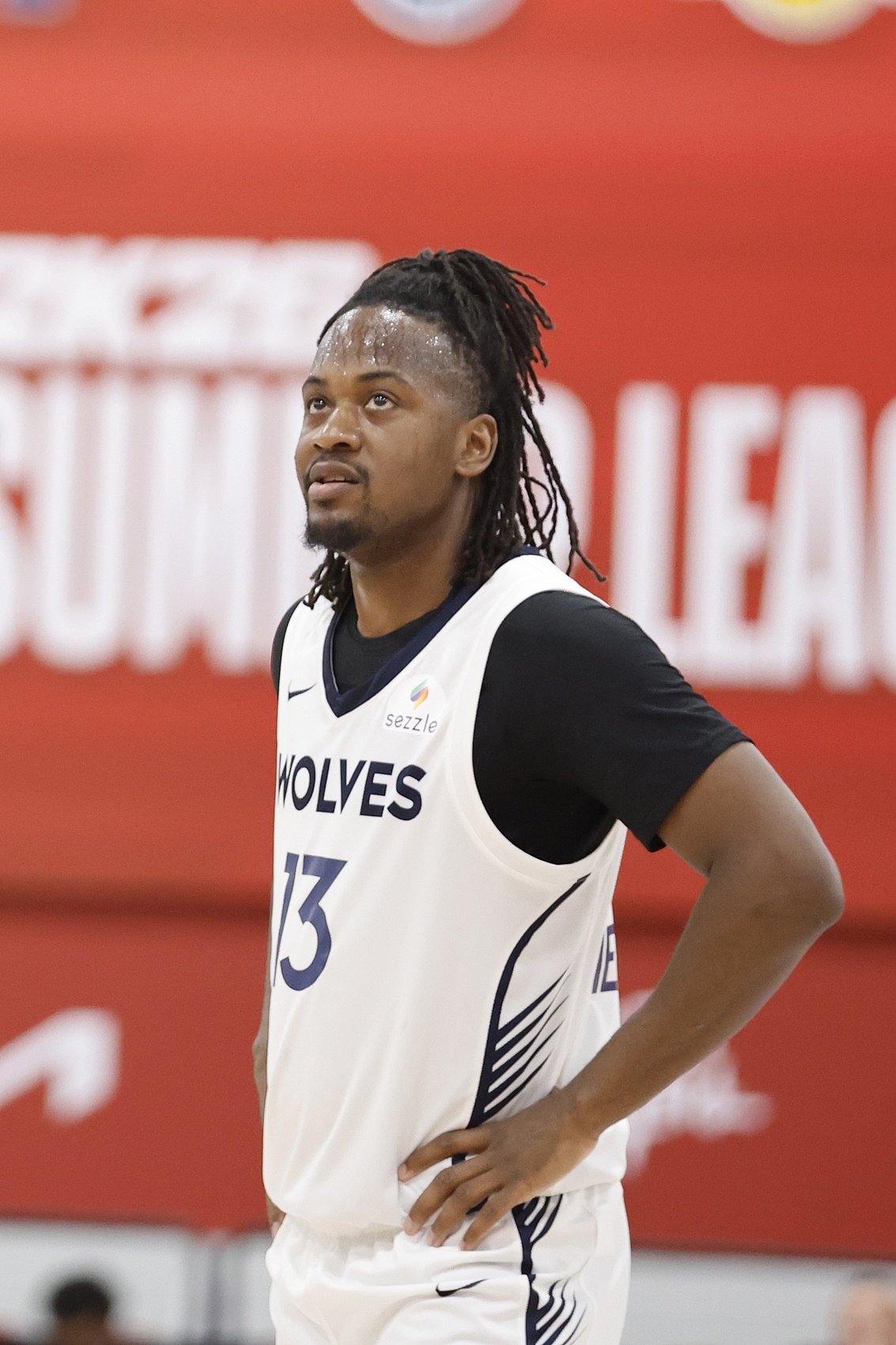 虽然缺少好用的控卫，但现在火箭队在1号位上也一直在想办法提升。比如说前一天火箭队