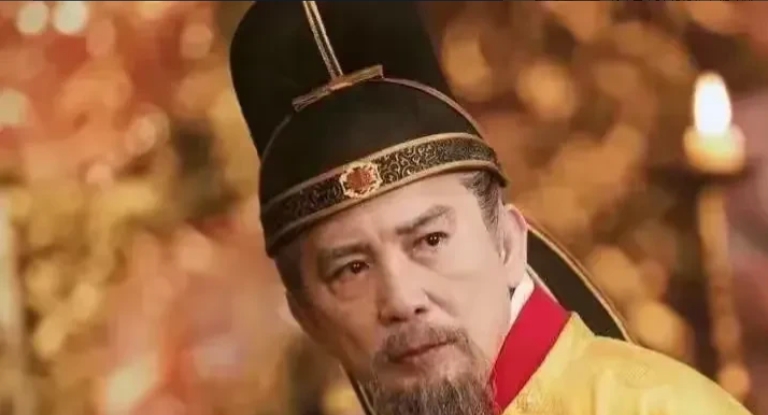 公元737年，李隆基下令斩杀当了22年太子李瑛和俩弟弟。临刑前，他问儿子们：“服