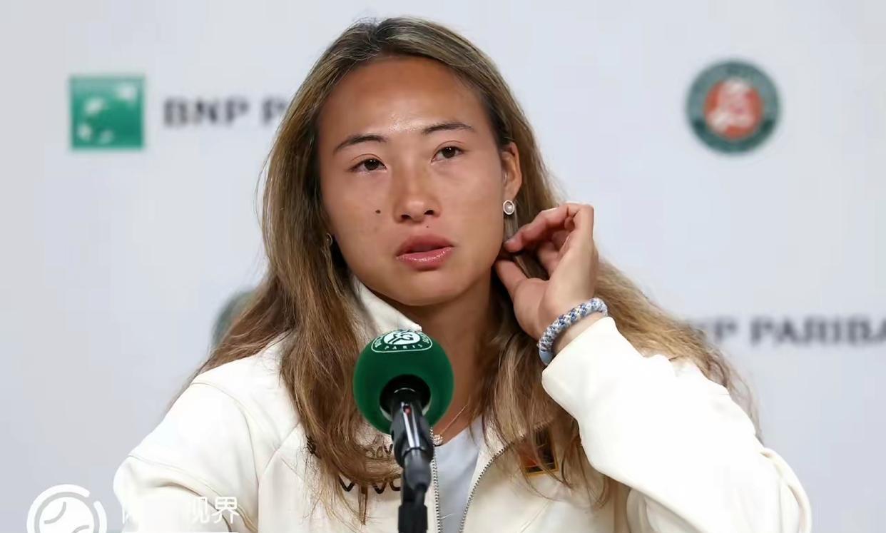 郑钦文止步八强
不是因为她技不如人
也不是因为她心态不好
而是因为她太年轻了
郑