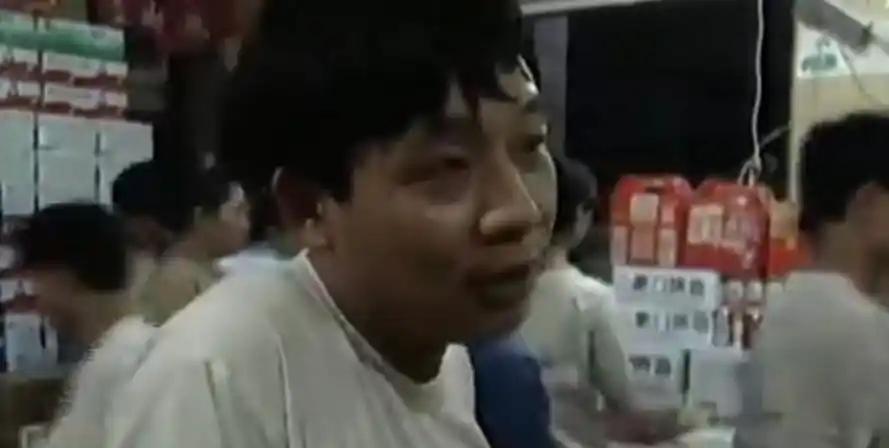 “我们中国人再穷，也不至于害怕谁！”29年前，面对央视记者的采访，于东来非常自信
