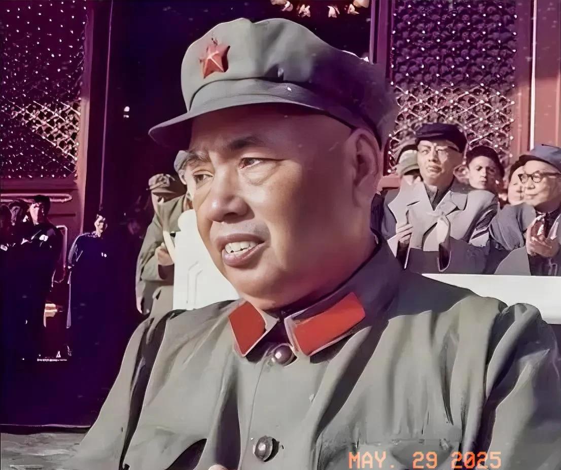 对越自卫反击战打响后，我军战士坚定上阵，而许世友也临危受命，担任了东线战场指挥官