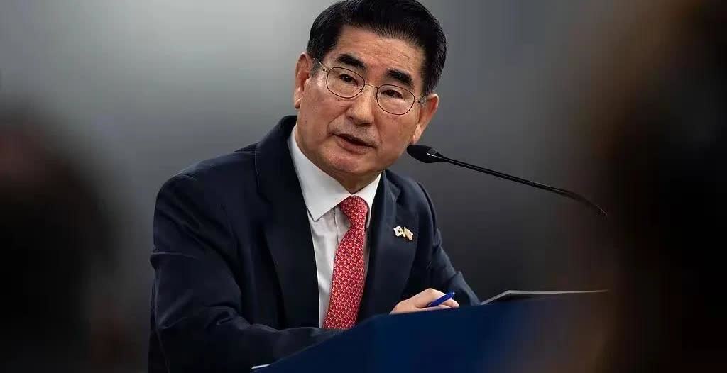 韩联社今天报导，韩国军方一消息人士今天向韩联社披露称，韩国前防长金龙显不顾联合参