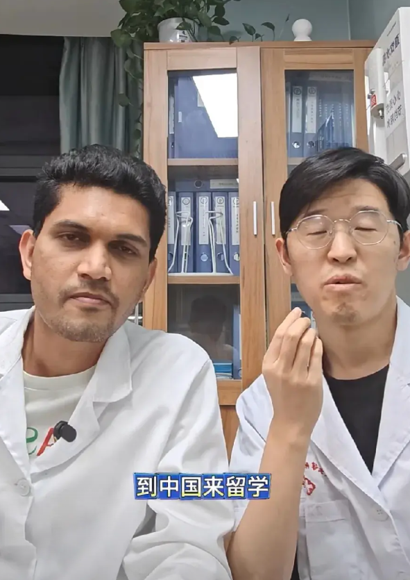 印度留学生来中国学医，想要留在中国，在中国发展
印度留学生阿迪来中国已经很久了，