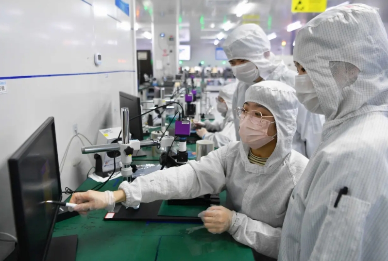 杠上了！中方发出严厉警告：谁执行美方政策，谁会受到严惩！

由于担心中方的科技进