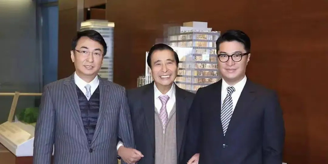 李兆基深情富豪的一生











惊天大新闻！地产大亨李兆基去世了！他