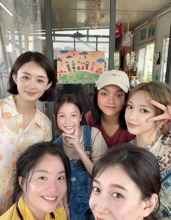 我朋友以前很讨厌赵丽颖

觉得她看着演技好实则不然

但今天发现了不对劲，就因为