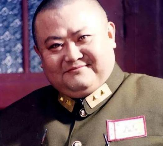 解放后，川军将领范绍增面对七位妻子，突然宣布：“时代变了，一夫一妻制，我只能选一