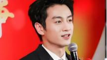 陈晓离婚38天首现身！公益现场春风满面秒杀前妻闺蜜趴