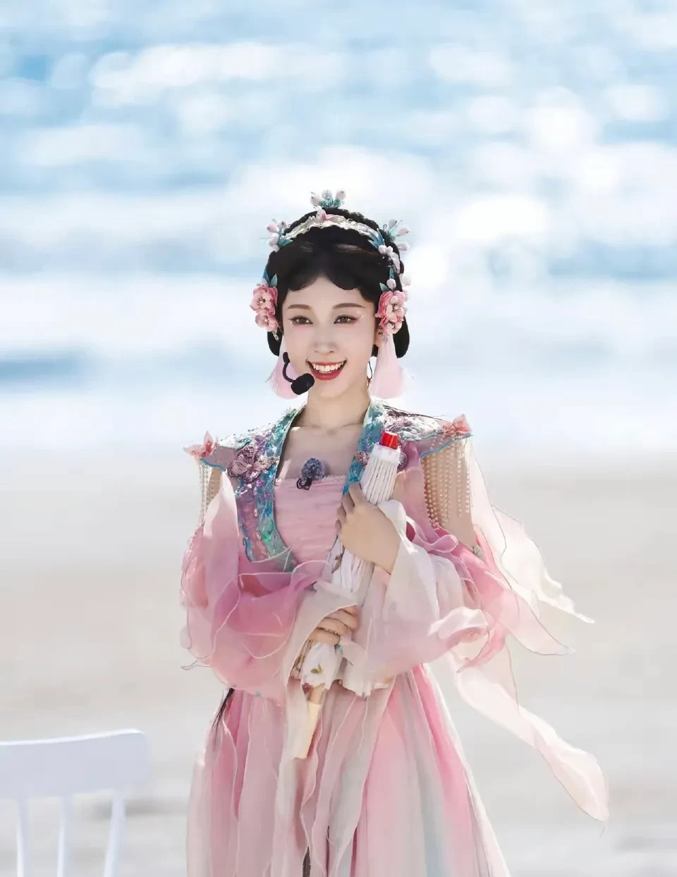 张小婉能否成为下一个贾玲











张小婉惊艳亮相《浪姐6》，这气势