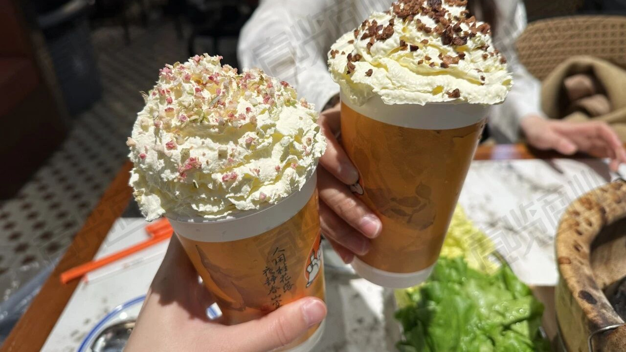 8月，新茶饮开店1899家