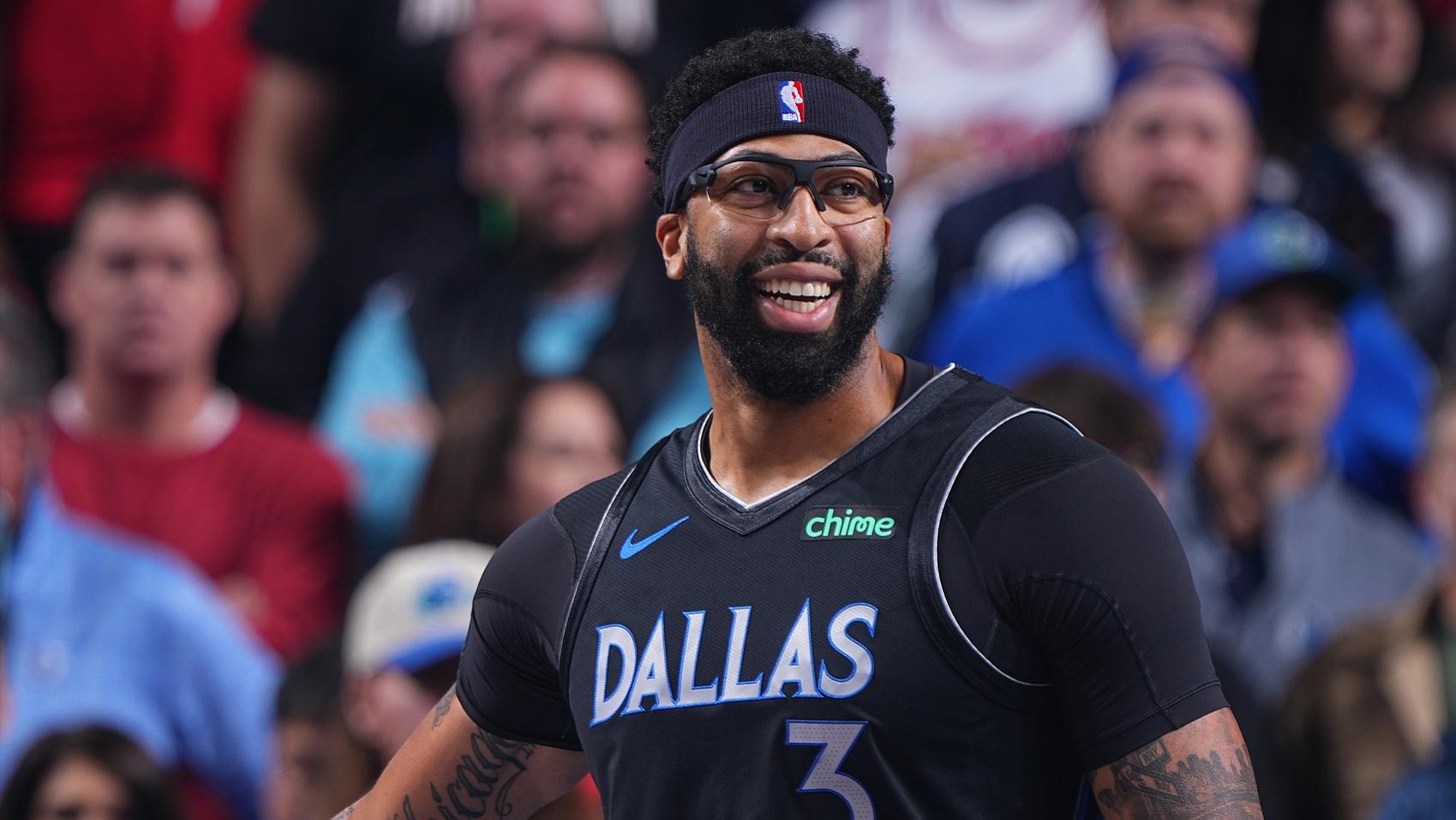 浓眉送湖人大礼！东契奇表态得正是时候，詹姆斯的第五冠真有戏了