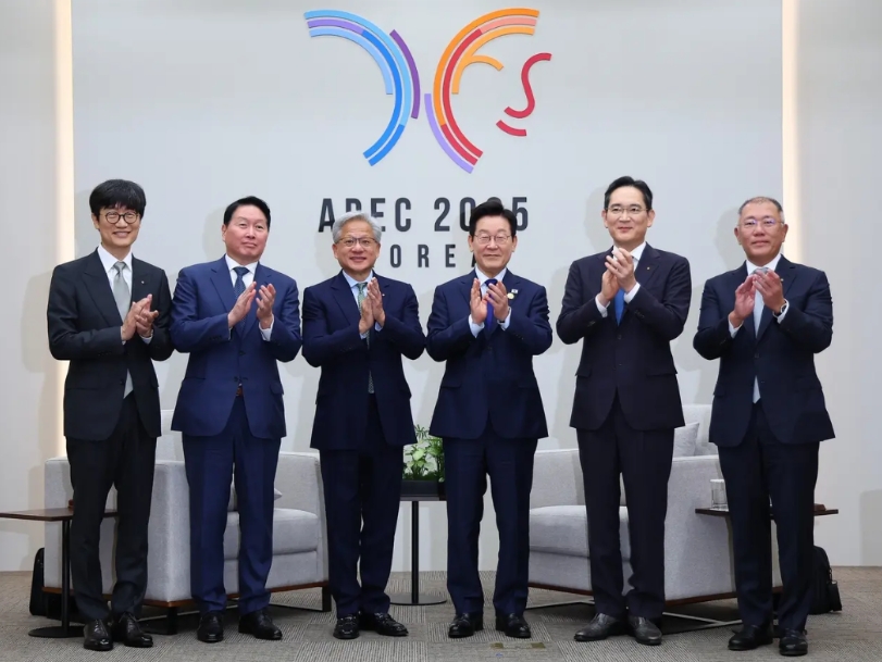 英伟达黄仁勋炸鸡吃完就去参加APEC谈正事——英伟达这次卖出26万颗Blackw