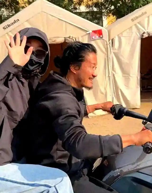 吴京也老了！
这下动作片后继无人了吧？
很多人莫名其妙的讨厌吴京，但是，我个人一