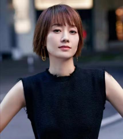 马伊琍刚刚收到5000万的片酬，就看见闺蜜找她借40万元的短信，她再三嘱咐助理：