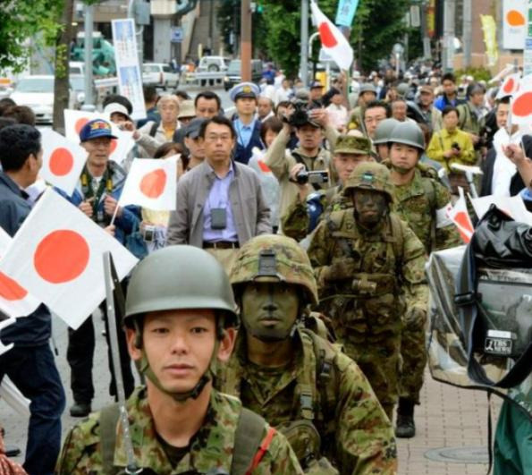 日本可能要搞事情了











日本这是要搞啥？经济都那样了，还玩命发