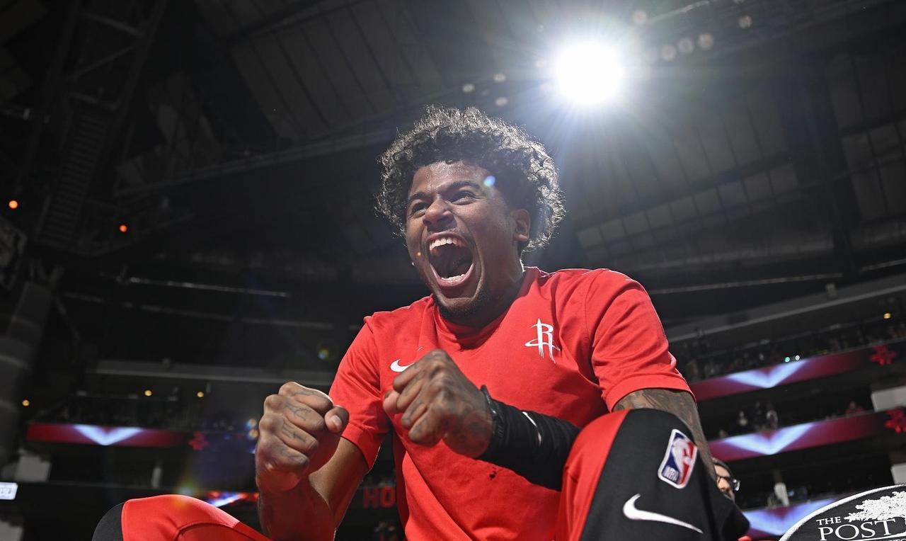 NBA今日消息：
1、Shams：自由球员后卫贾里德巴特勒与太阳签下1年合同
2