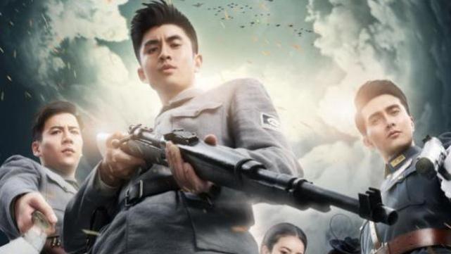 旧瓶装新酒？《亮剑》原班人马拍短剧，经典ip再遭消费