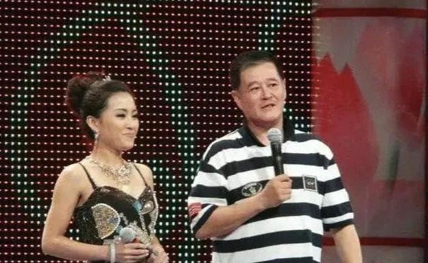 赵本山弟子王小虎和张可的故事





听说过“王八”绝活吗？这可不是骂人，而是