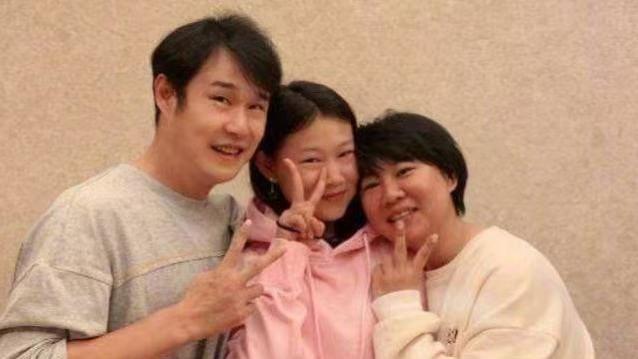 谁能想到当年被笑土味星二代的沈佳润，现在成中韩娱乐圈的香饽饽