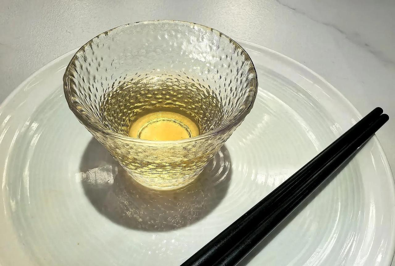 有段话说得精辟：“如果你过得好，你就什么都不要晒，因为藏是最保险的。如果你过得不