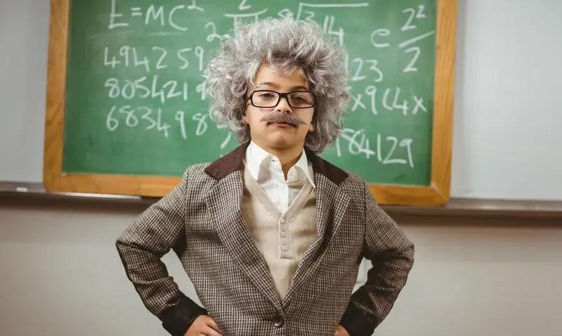 看到一个视频，一位外国教授，在课堂上发飙，为什么呢？
由于现在AI流行，学生做作