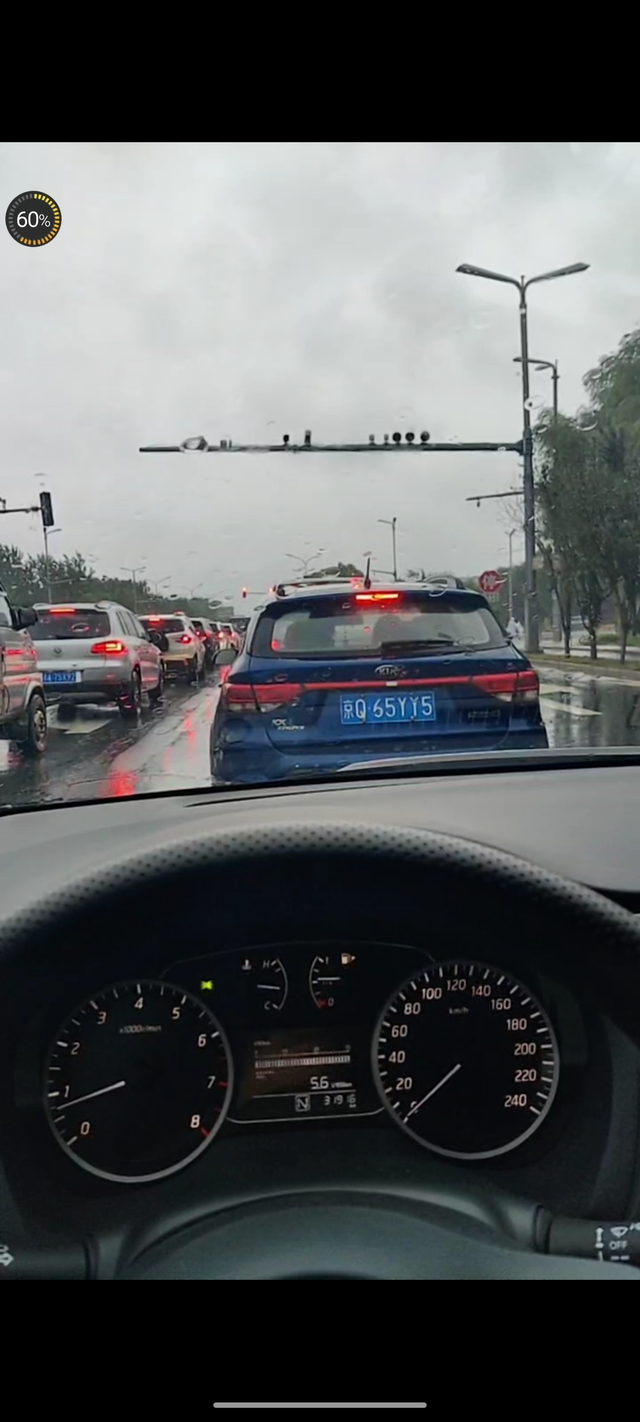 轩逸经典优点与缺点
那个时候正好赶上疫情说是全球车企芯片短缺问题，所有车都涨价了