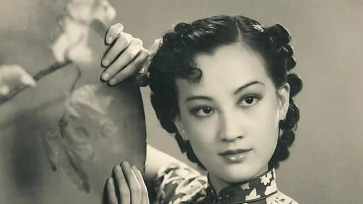 她因美貌被日寇骚扰，丈夫请10名保镖保护婚礼，108岁依旧高雅