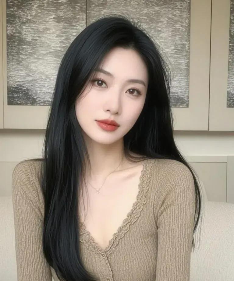 我真快愁死了！闺蜜马上要办婚礼，邀请我当伴娘，这本是大好事，结果她神神秘秘地跟我