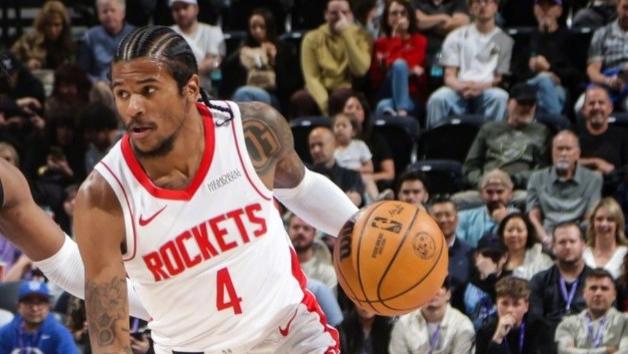 火箭客场险胜爵士，申京力压对手