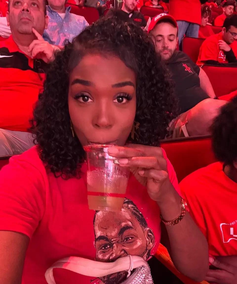 伊森母亲发推嘲笑勇士被绝杀:追梦，你确定你们是争冠球队？
勇士98-99客场被7