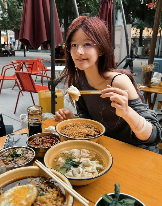 你要做一个照镜子都会很开心的人 ​​​