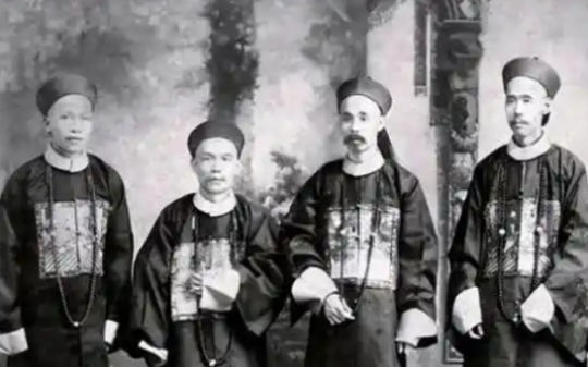 别再只说清朝是满清祸害了，清朝新开辟的领土，远远超过明朝，彻底奠定华夏的根基…