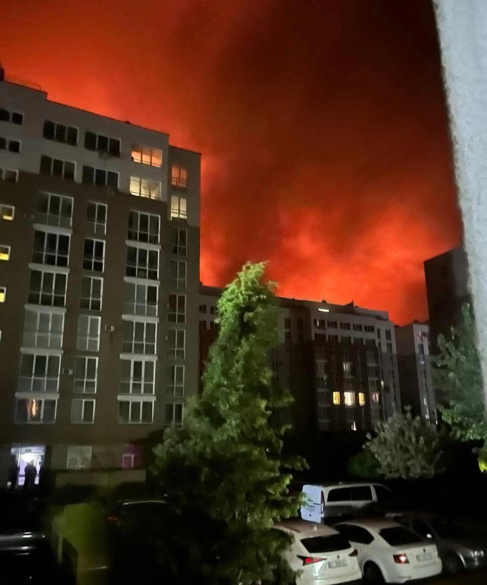俄军发动最大规模空袭，基辅火光映红夜空，谷歌帮了俄罗斯大忙？
据公开消息，瓦西里