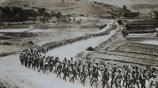 只有一个军的番号，却有“10万大军”，编成50多个正规战斗团