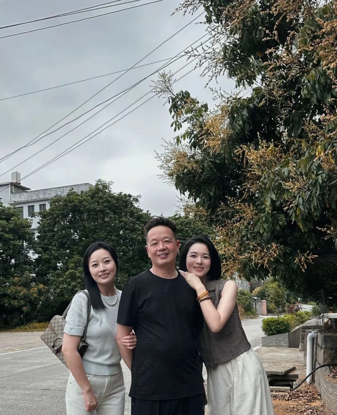 我抽了一晚上的烟，也不知道自己究竟输在了哪里？