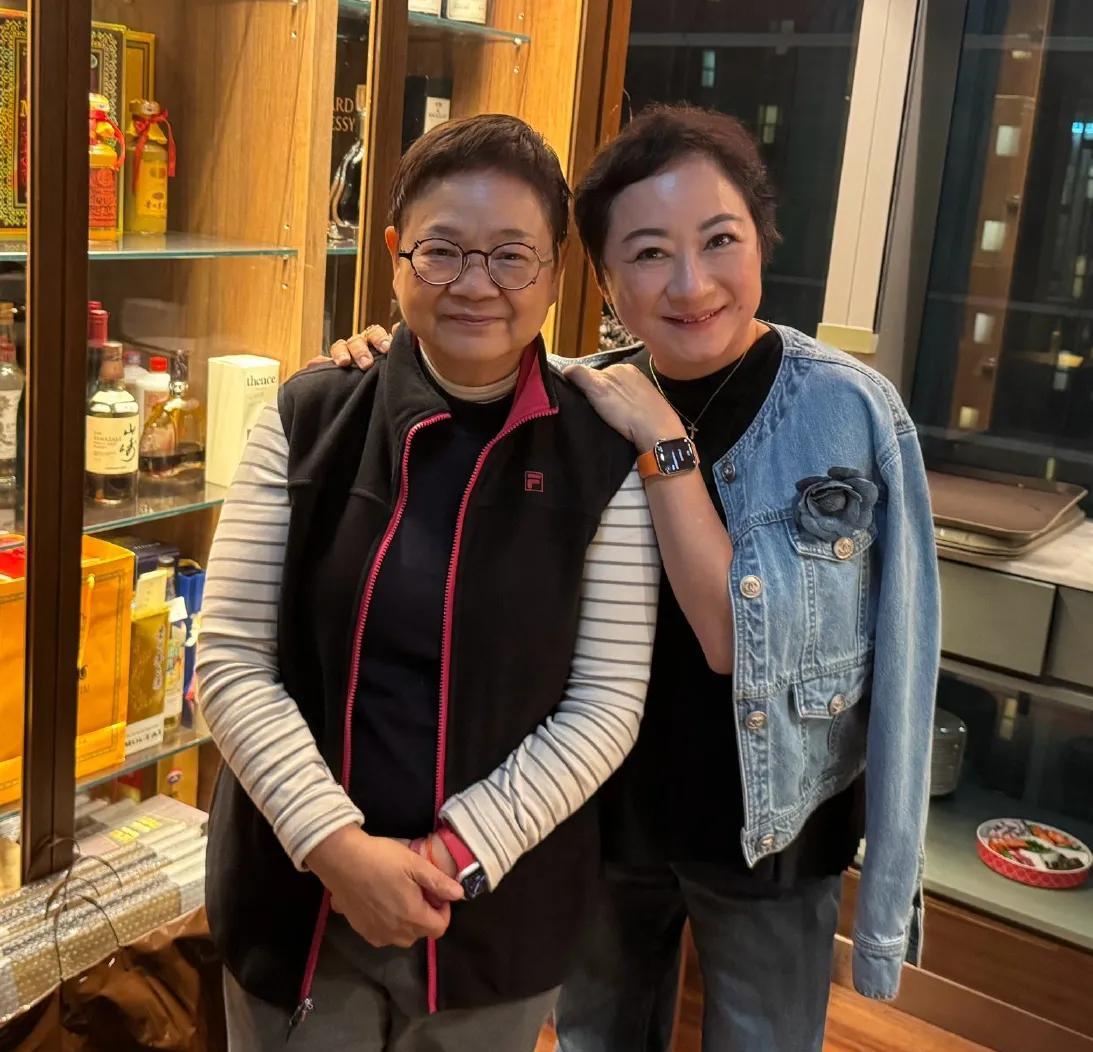 还记得这位港姐冠军吗？古装女神变胖大妈了 ，岁月不饶人啊！
她年轻时长相标致，气