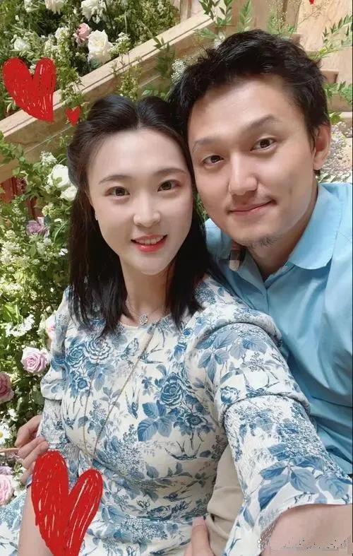 2018年，“排球女神”惠若琪嫁给了“北大才子”杨臻博。可是结婚后几年的时间，却