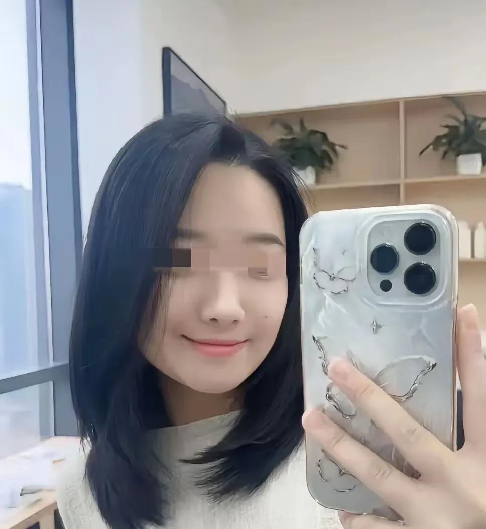 这次海南蛇咬人致死事件，让海南文旅的天都塌了！！
好不容易把水果短斤缺两，导游强