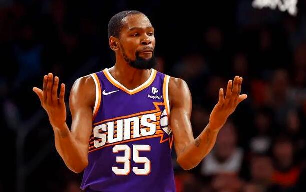 美媒NBA Central报道，《体育画报》记者克里斯称，凯文-杜兰特盼休赛期加