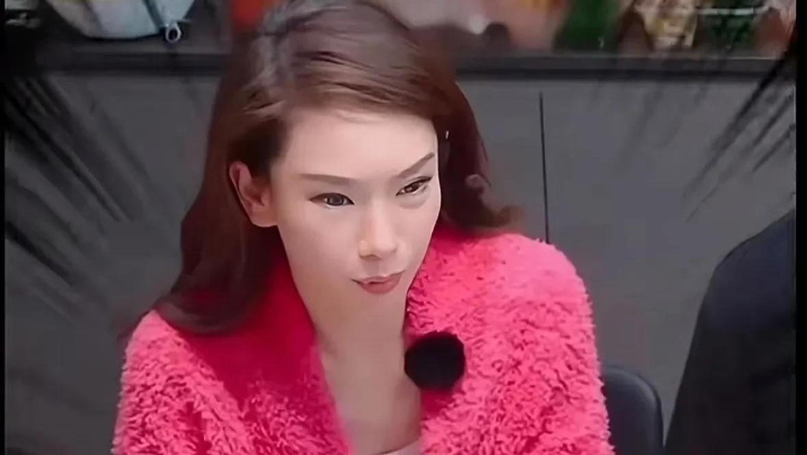 戚薇承认肉毒打多了！首回应眼睛吊起来疑整容 网友称不如以前好看