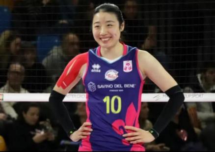 天津是出二传的地方，女排国家队和天津女排都涌现出一批批优秀的二传手。



今年