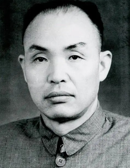 1958年，时任甘肃省委第一书记的张仲良确定了引洮河水上董志塬的计划，这就是“引