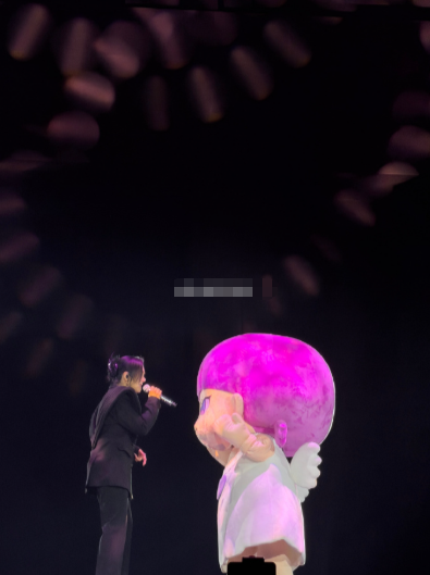 这份洞察力绝了，肯定是平时就很注意粉丝们。生日会上真情流露的场景，会成为很多人心