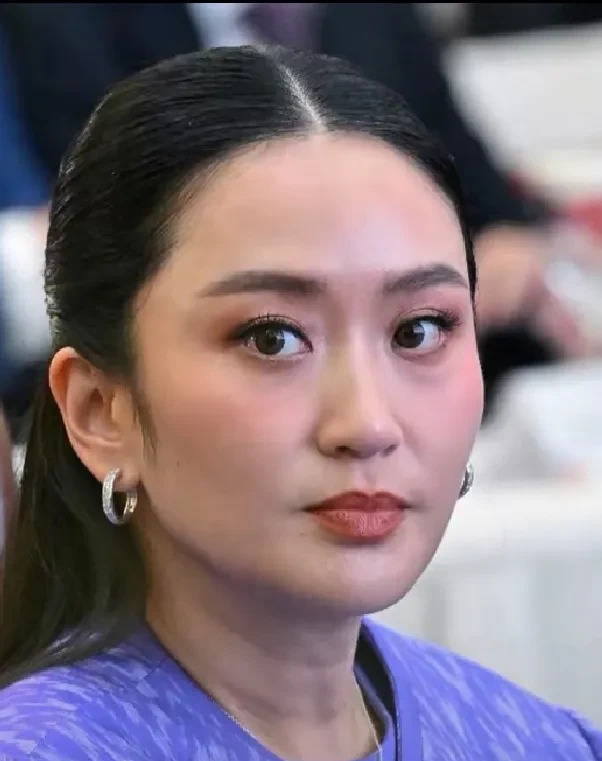 佩通坦凉凉了，彻底没戏啦！











佩通坦这回是真栽了！泰国总理的