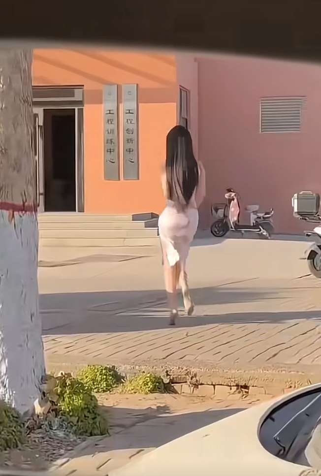 学姐这是要去训练什么？