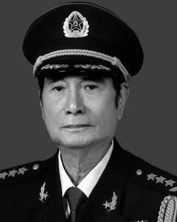 127师师长张万年被越军活捉！”1979年3月4日一大早，越南军营便传出张万年被