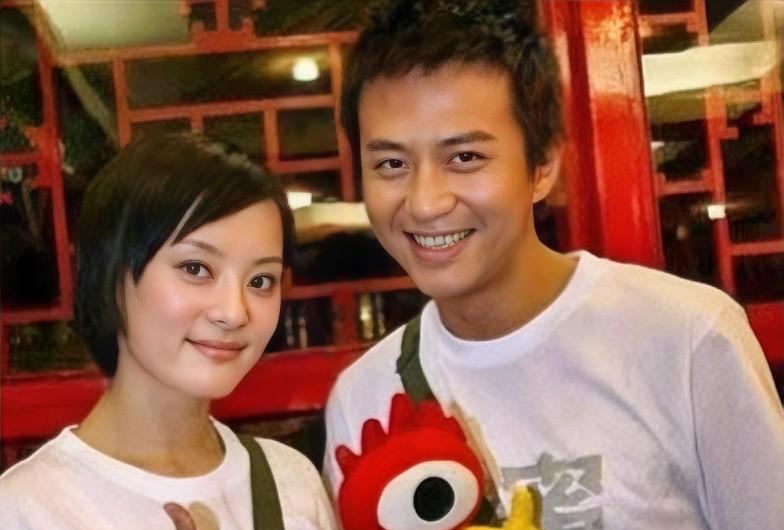 娱乐圈爆笑大料！孙俪罕见公开吐槽老公邓超在《五哈》节目中的斗舞表现，直言其自信过