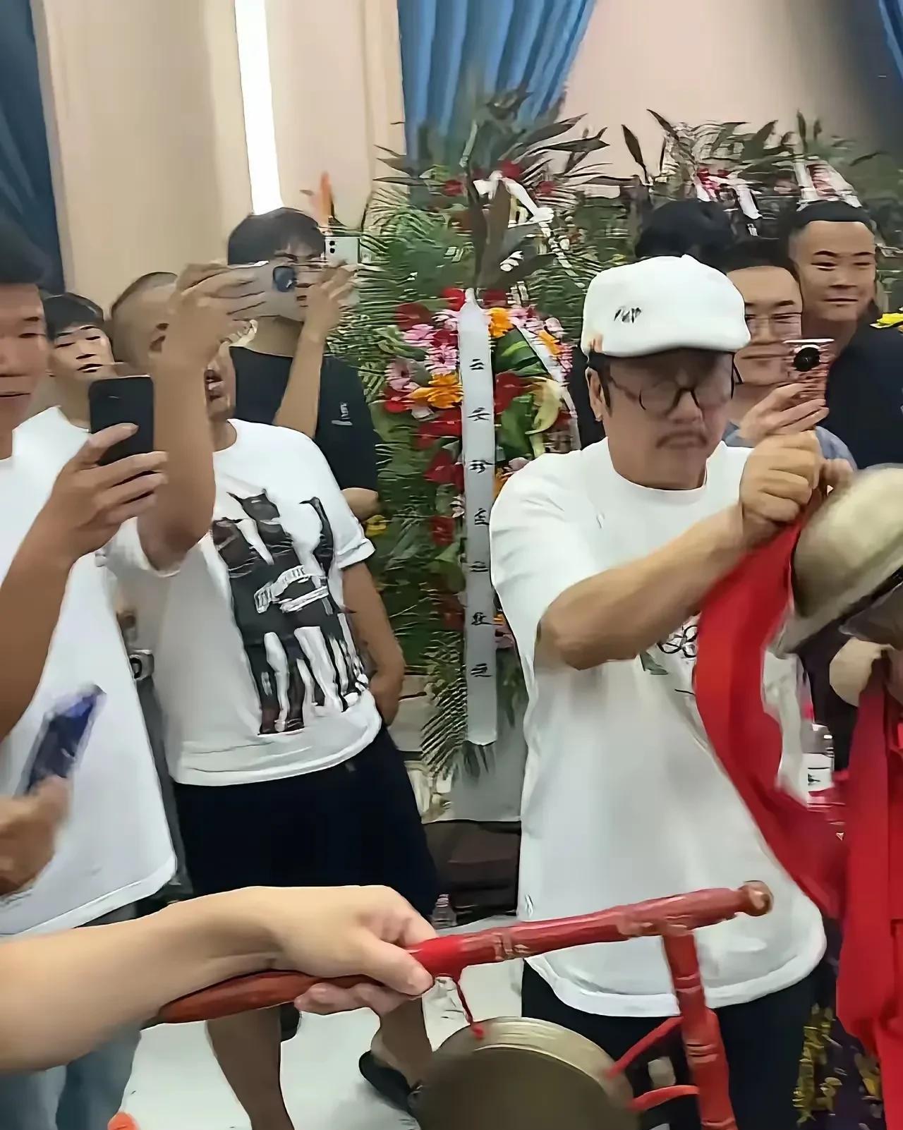 杨议打鼓！他的朋友敲锣！欢天喜地送杨少华升天！不愧是“海河艺术家”和“海清派相声